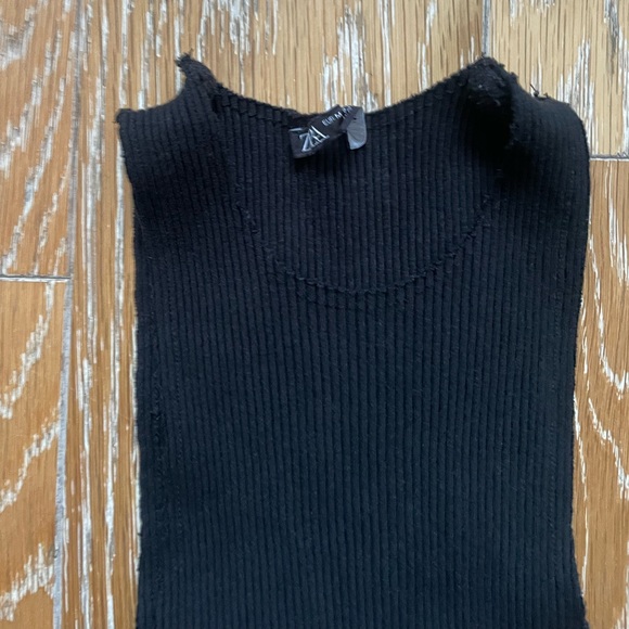 ZARA Ribbed Tank Top - Picture 4 of 5